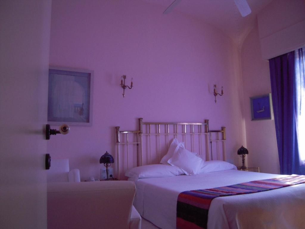 Hotel Torre Marti Sant Julia de Vilatorta Номер фото